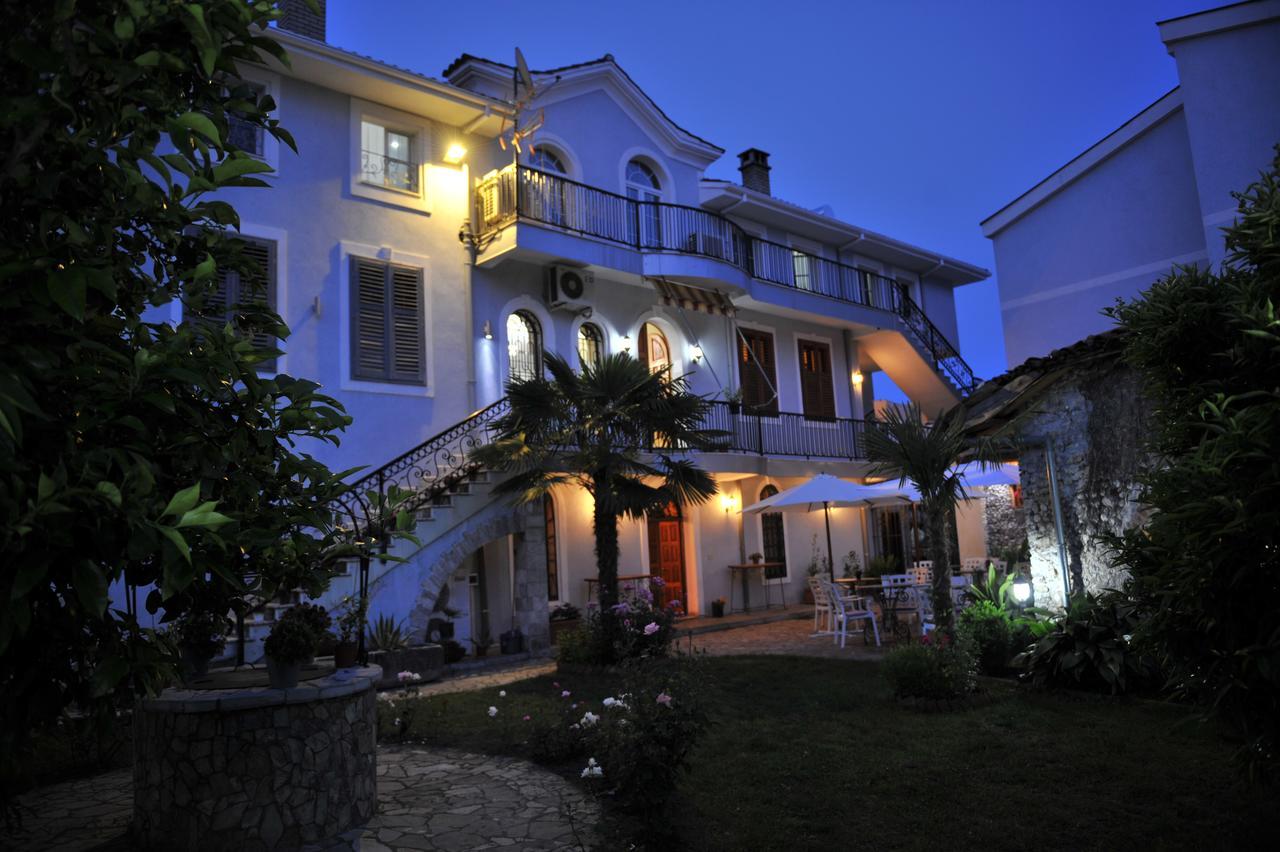 Rose Garden Hotel Shkoder Exterior photo